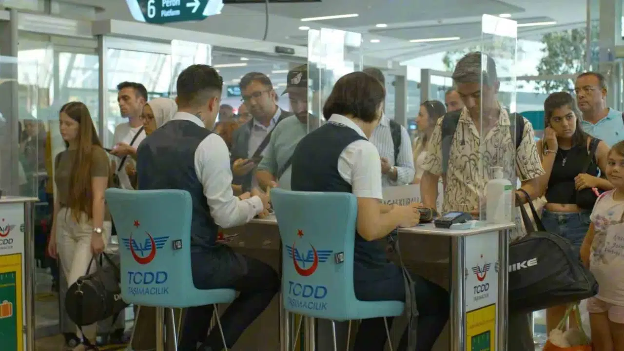 Bakan Uraloğlu açıkladı: Dijital biletleme sistemiyle 3 bin ağacı kurtardık