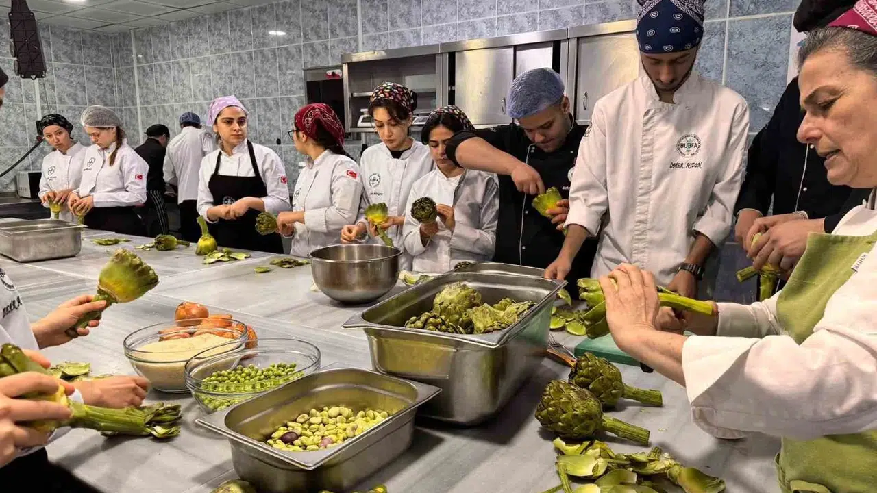 Zeytinyağında lezzet yolculuğu: Geleceğin şefleri mutfakta fark yarattı