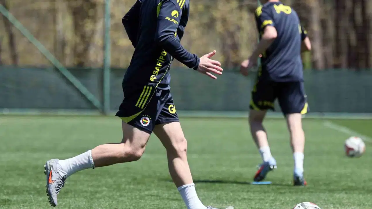 Fenerbahçe’de Başakşehir mesaisi: Mourinho’nun öğrencileri galibiyet için bilendi