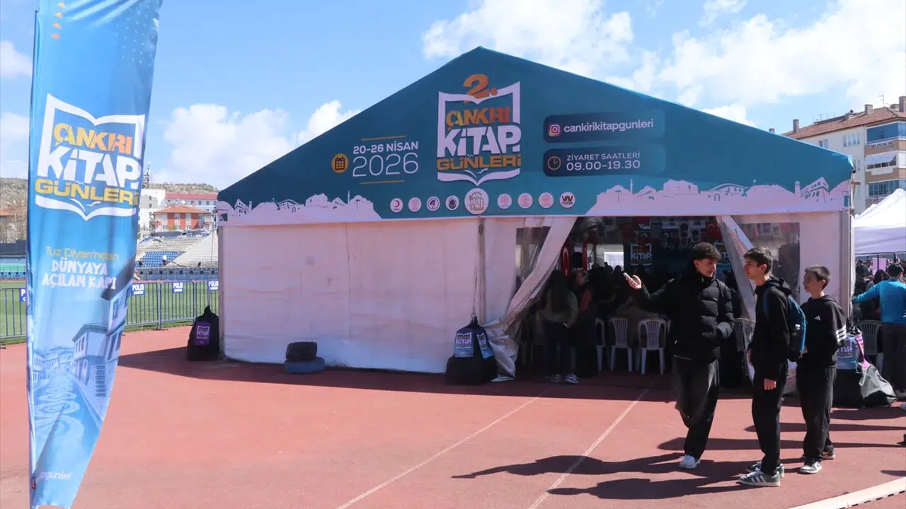 Çankırı'da okuma şöleni başladı: İstiklal Yolu'nun kalbinde kitap rüzgarı