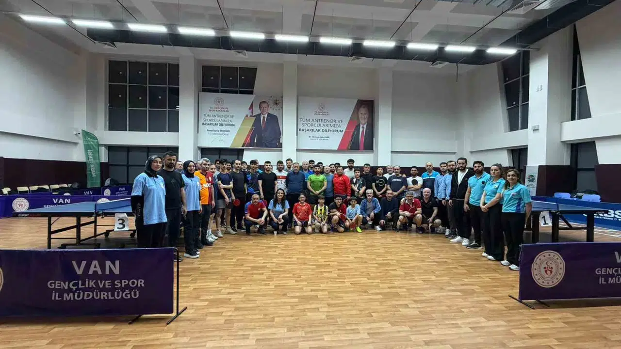 Van’da raketler şampiyonluk için çarpışıyor: 7’den 70’e herkes bu ligde buluştu