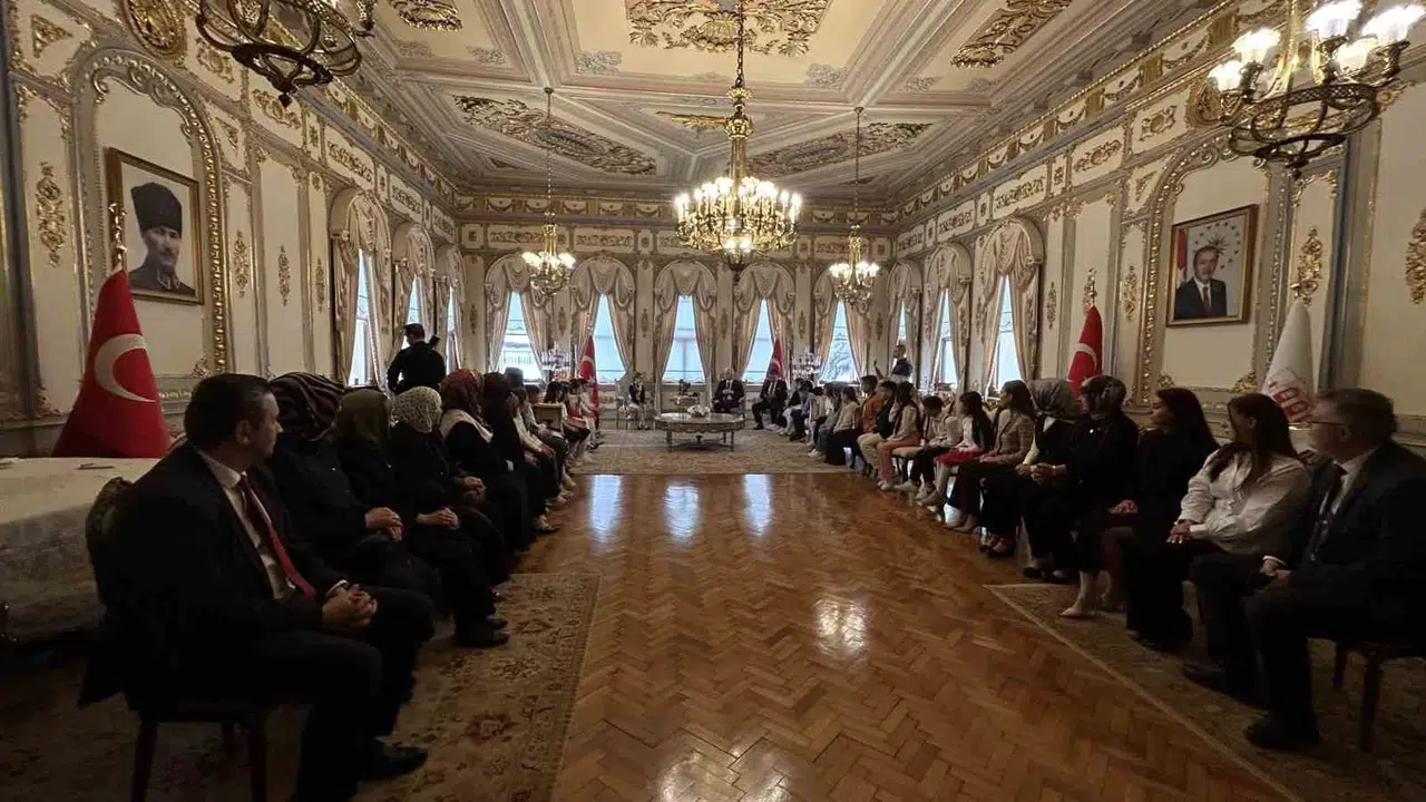 Valilik koltuğunda minik başkan: Asmin Ayşe’den güvenlik talimatı