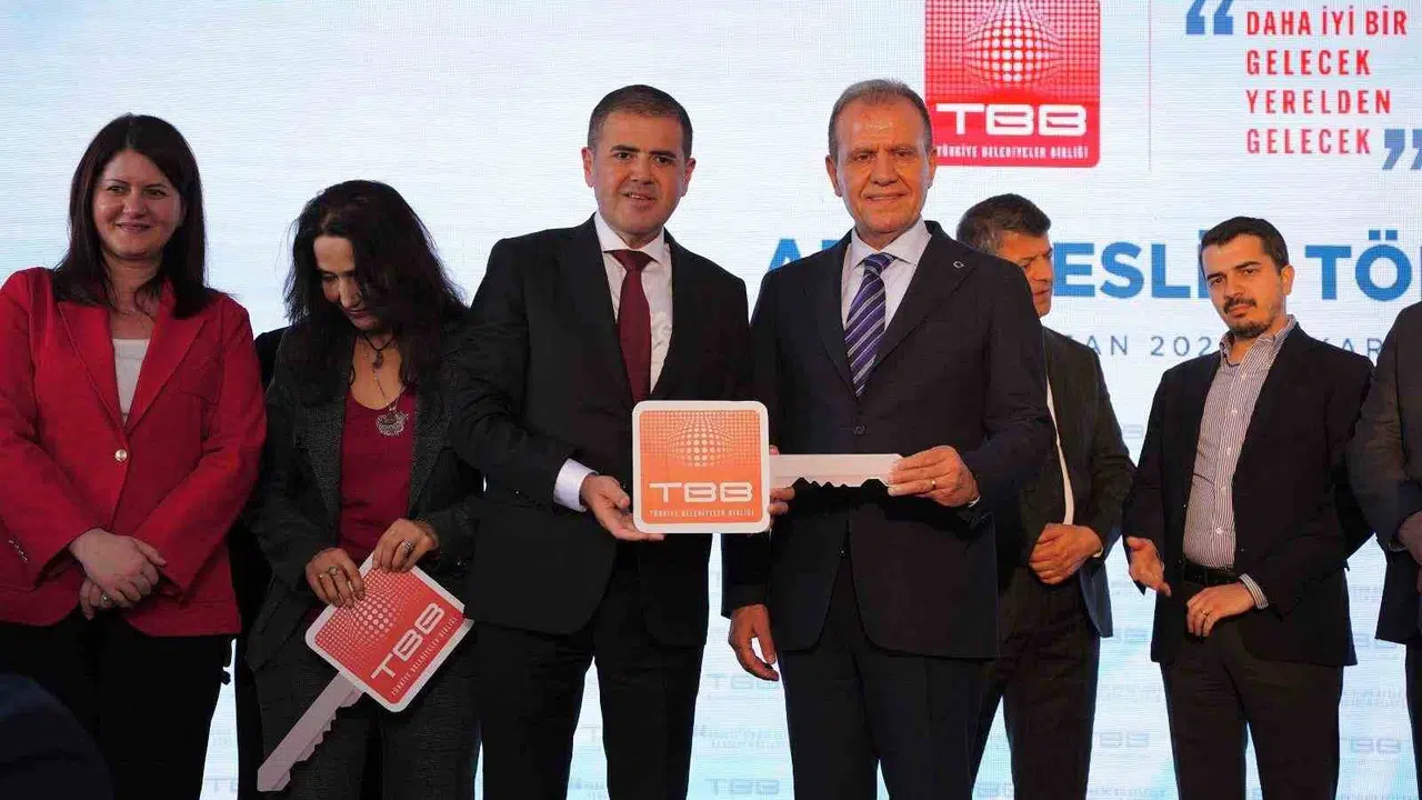 Mezitli’nin hizmet gücüne dev takviye: Filo yeni iş makinesiyle genişledi