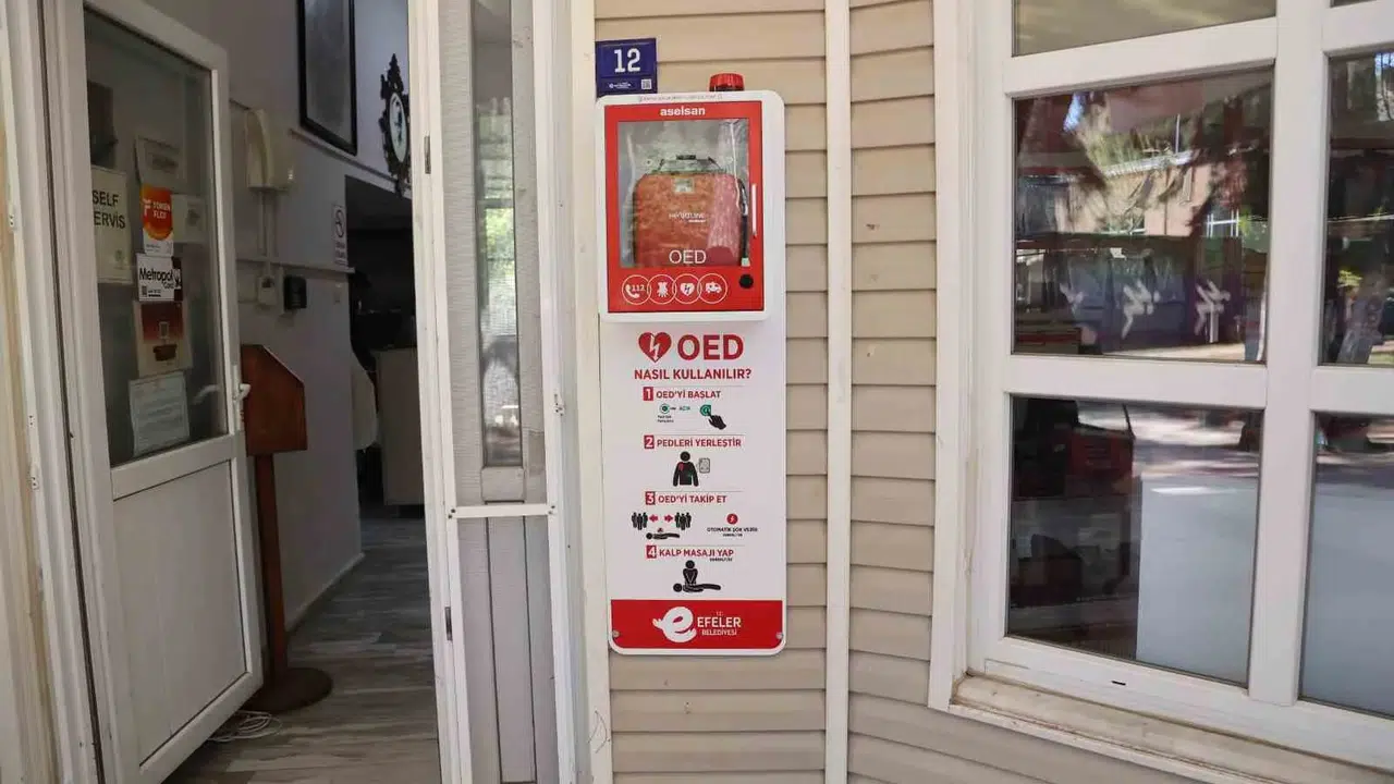 Efeler’de hayat kurtaran dokunuş: Gazeteci Erman Çetin’in ismi sağlıkla yaşayacak