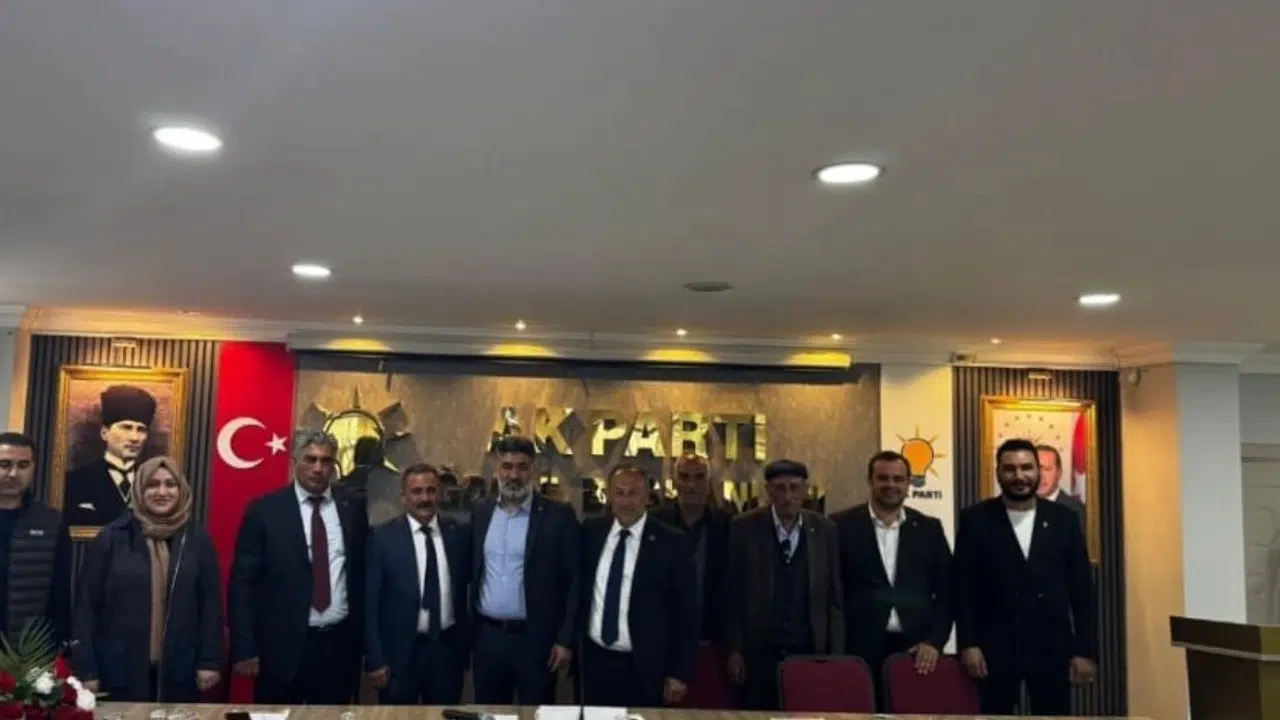 Iğdır siyasetinde sürpriz ayrılık: DEM Partili isim rotayı AK Parti'ye çevirdi