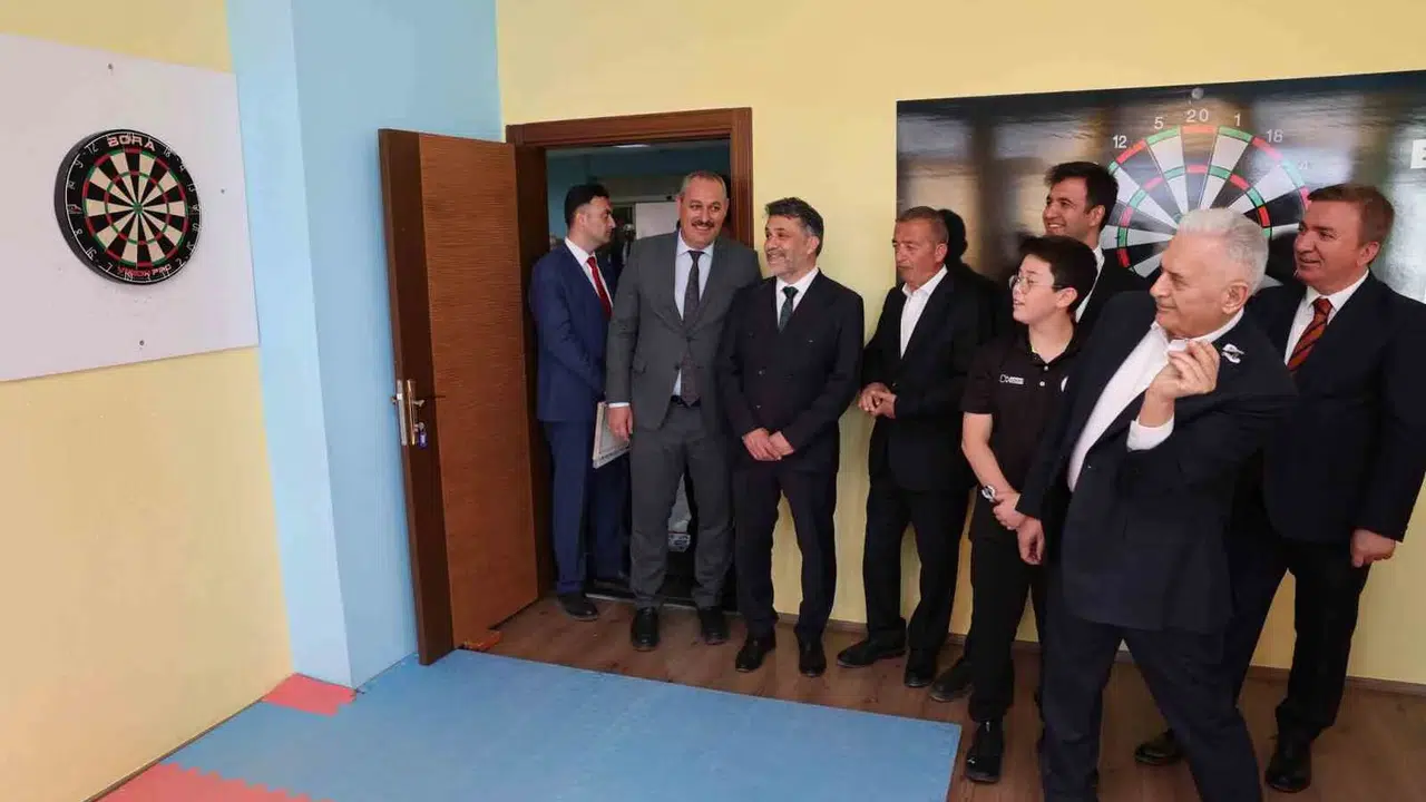 Binali Yıldırım’dan Erzincan’a spor müjdesi: Geleceğin şampiyonları burada yetişiyor