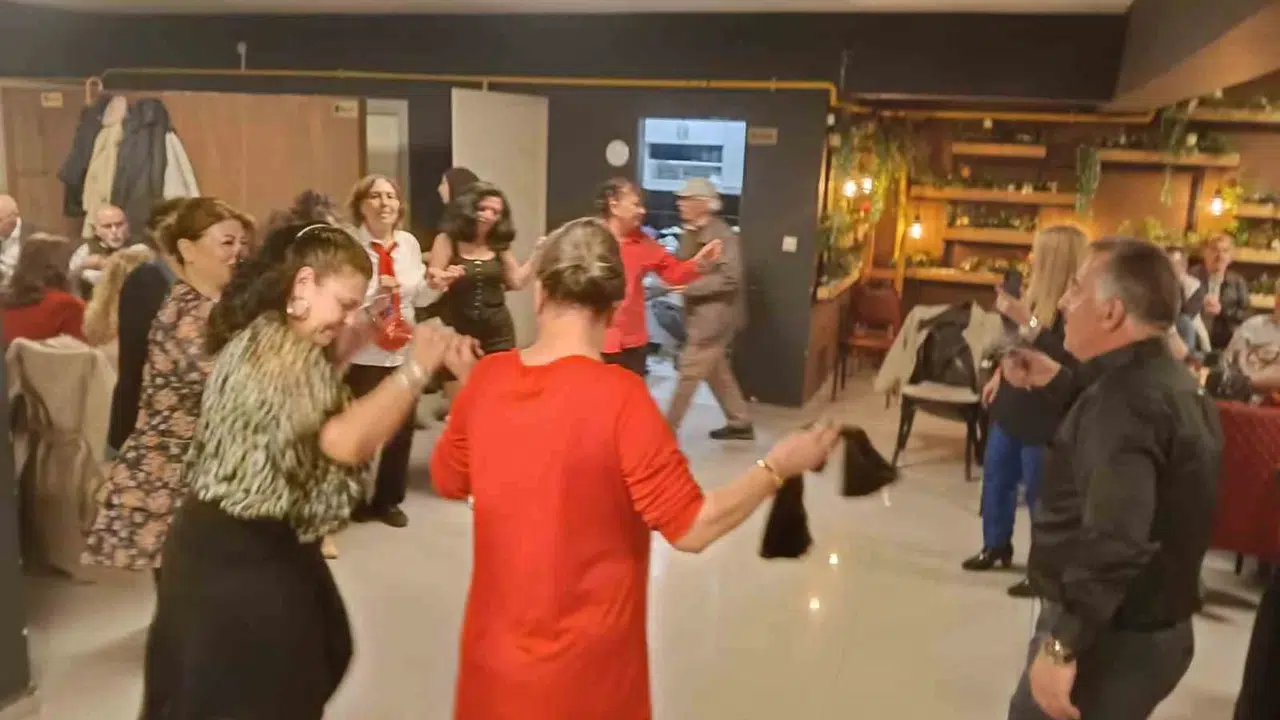 Eskişehir'de efelerin zarafeti sahnede buluştu: Kadın zeybeklerden unutulmaz Meşk Gecesi