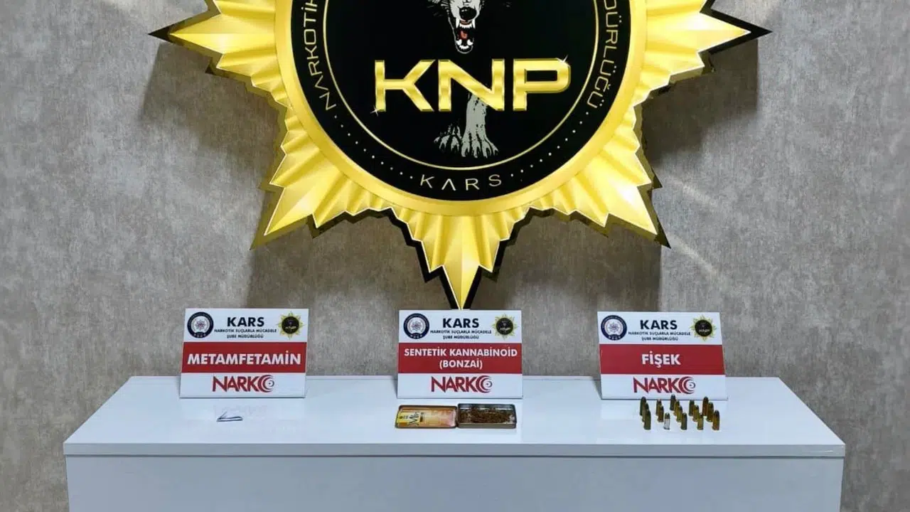 Kars’ta zehir tacirlerine ağır darbe: 6 bin içimlik bonzai ile yakalandılar