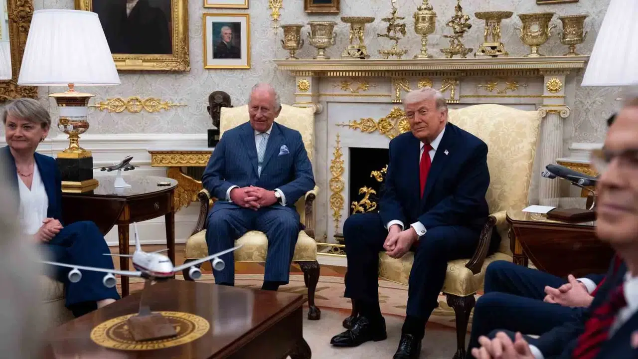 Trump’tan Kral Charles’a övgü dolu karşılama: İngiliz aksanınıza herkes hayran kalacak