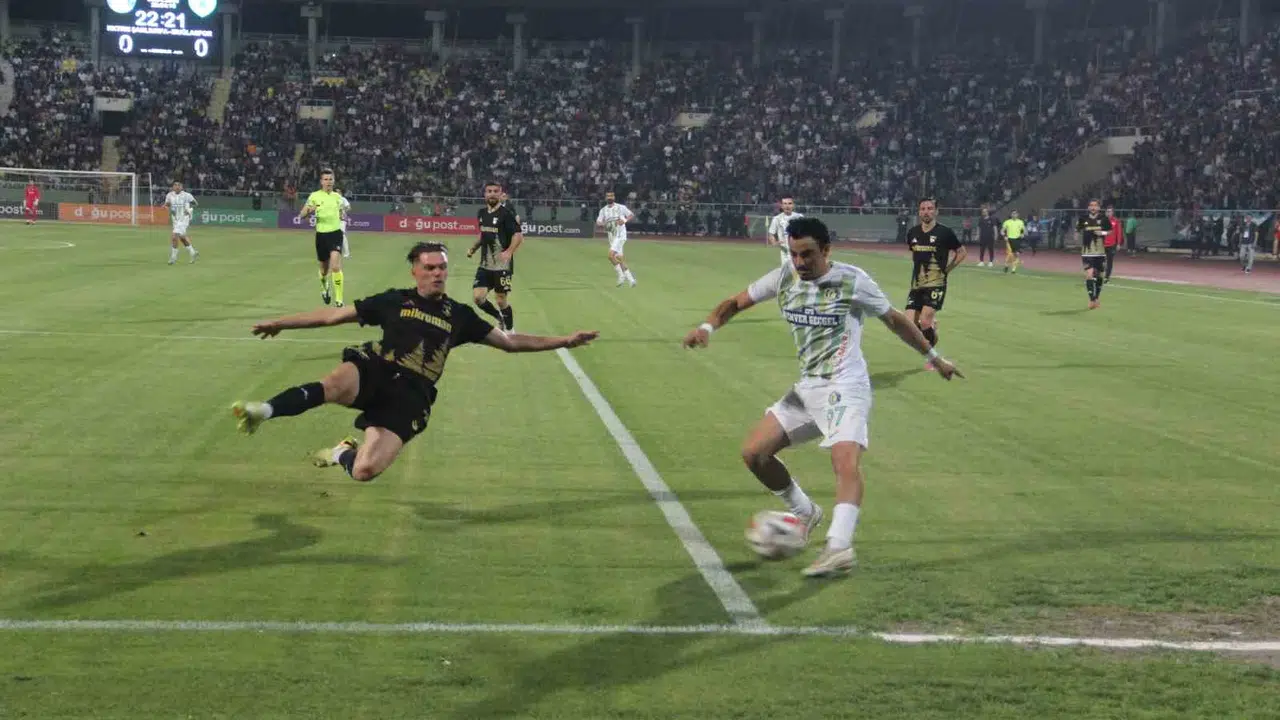 Şanlıurfa'da soğuk duş: Muğlaspor play-off yolunda avantajı kaptı