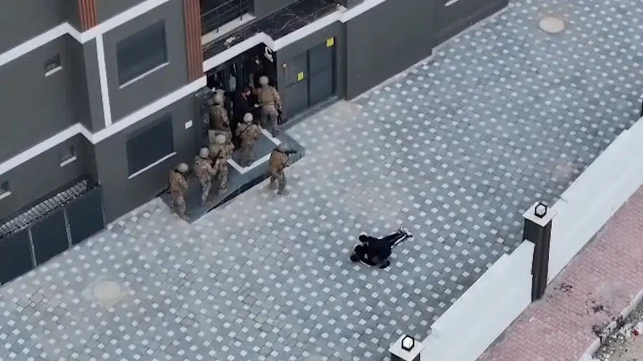 İkiz plaka oyunu onları kurtarmaya yetmedi: 6 ilçeyi birbirine katan hırsızlık şebekesi yakalandı