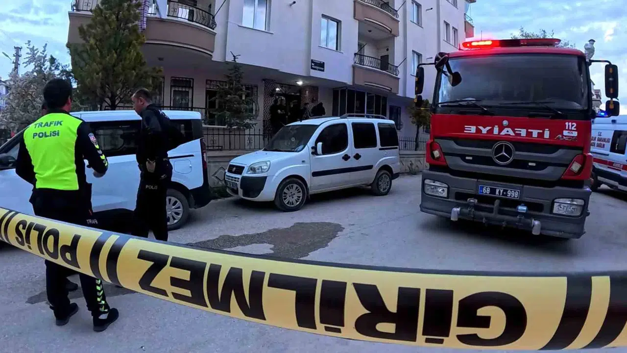 Aksaray'da yürek yakan olay: Kendi imkanlarıyla söndürmek istediği yangın sonu oldu