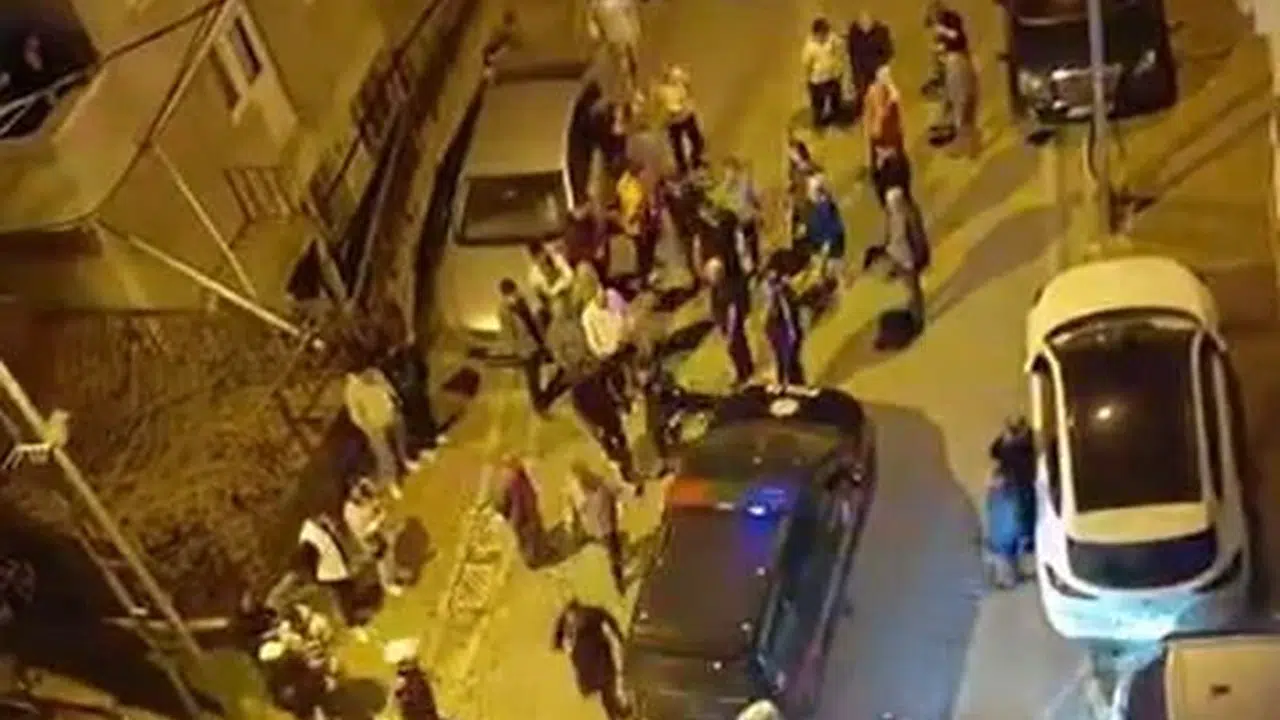 Ayrılığı hazmedemedi dehşet saçtı: Esenyurt'ta sokak ortasında kurşun yağmuru