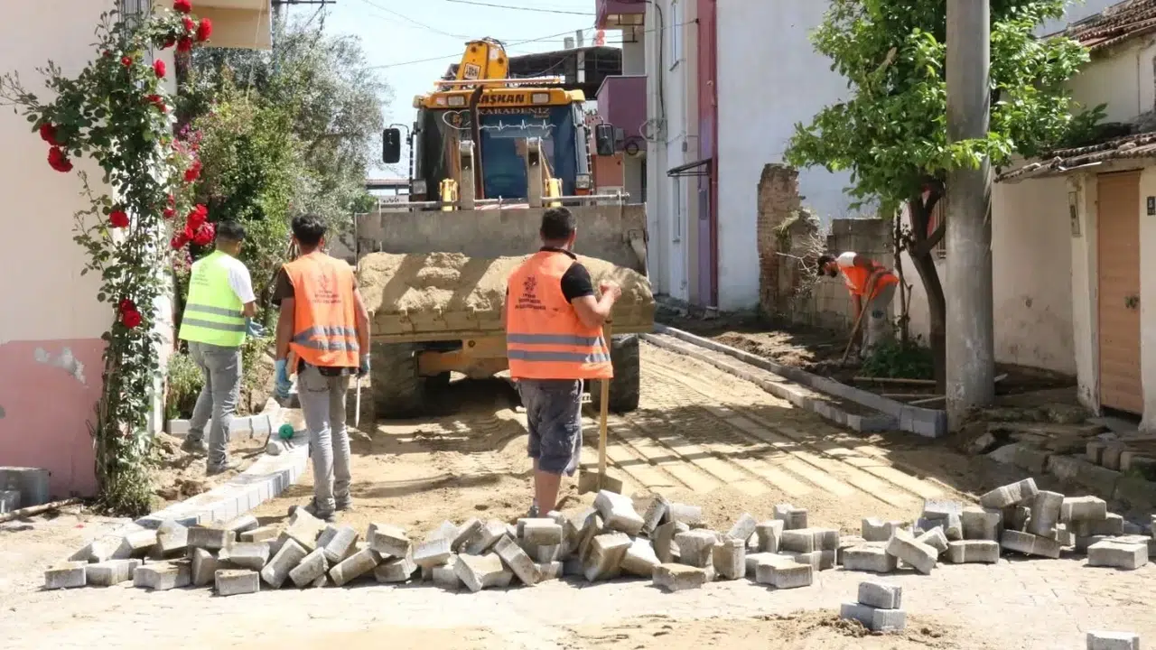 Yenipazar’da sokaklar baştan aşağı yenileniyor: Modern dokunuşlarla çehre değişiyor