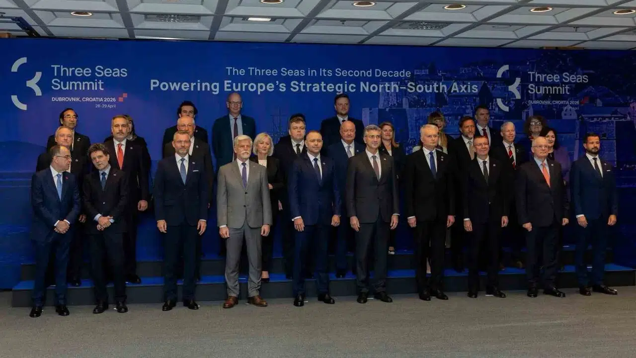 Hakan Fidan Dubrovnik'te: Üç Deniz Girişimi'nde Türkiye'yi temsil etti