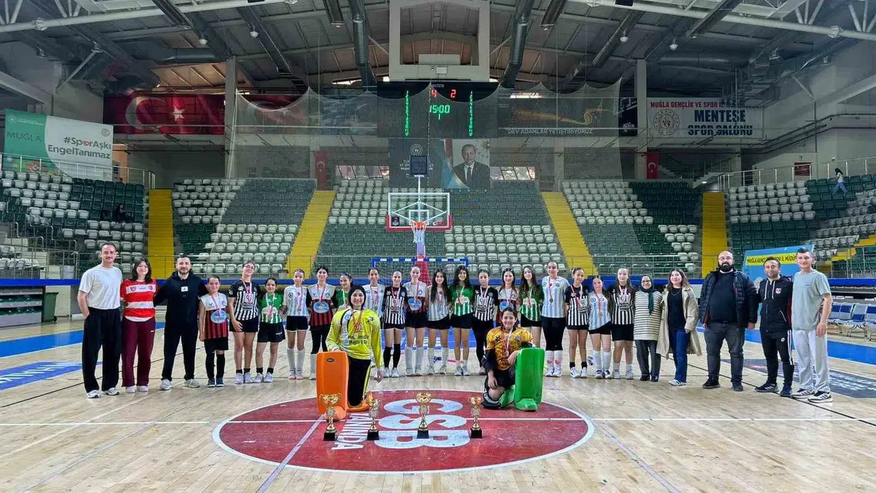 Muğla’nın hokey kraliçeleri belli oldu: Bodrum Gündoğan Spor zirveye ambargo koydu
