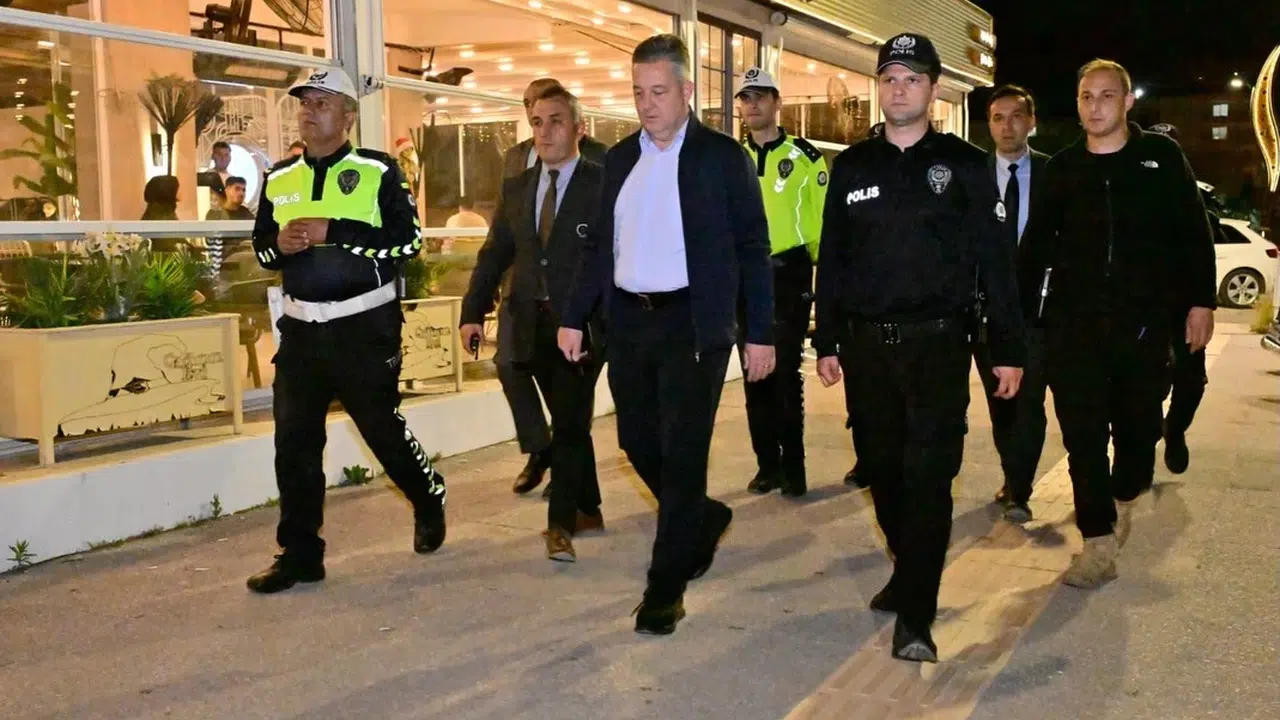 Adıyaman'da saha mesaisi: Emniyet Müdürü Nazman esnafın nabzını tuttu