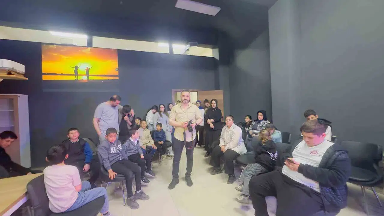 Objektifin arkasında hayallerini yakaladılar: Güroymak’ta özel çocuklar için unutulmaz gün