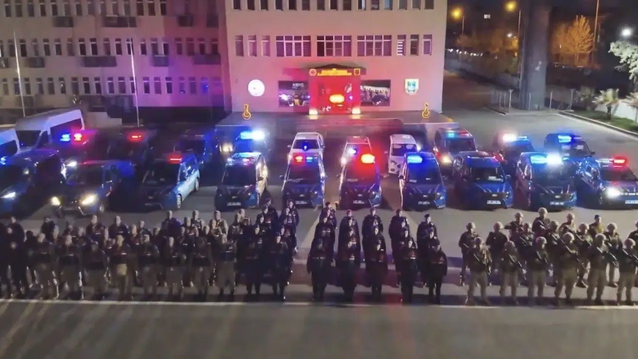 Dijital para trafiği dudak uçuklattı: 8 ilde dev yasa dışı bahis operasyonu