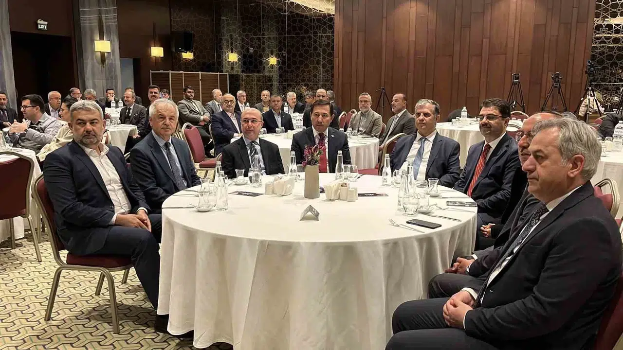 42 yıllık gelenek Konya'da bayram havasına dönüşüyor: İmam Hatip camiası büyük buluşmaya hazırlanıyor