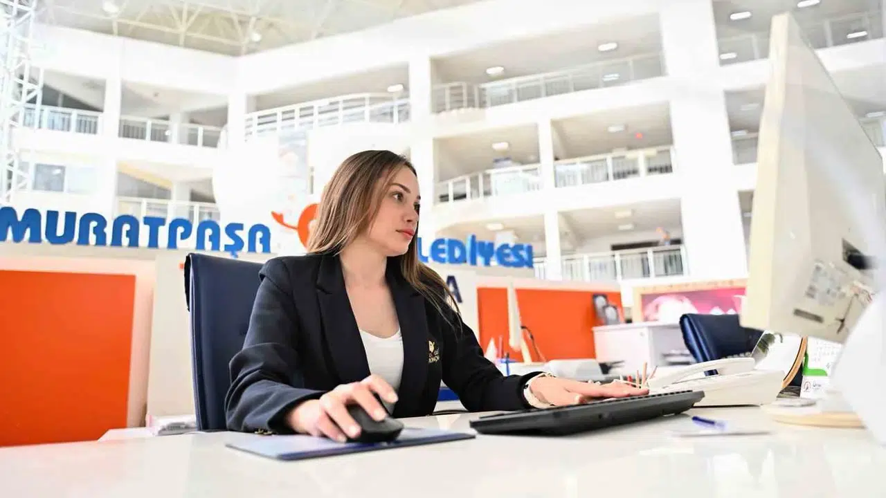 Muratpaşa’nın çözüm hattı rekor kırdı: Bir ayda 15 bin talep sonuçlandı