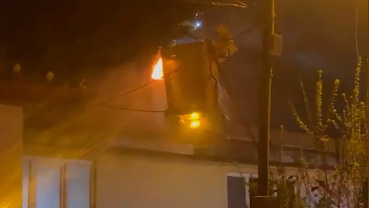 Bolu’da akşam saatlerinde korku dolu anlar: 2 katlı evin bacası alevlere teslim oldu