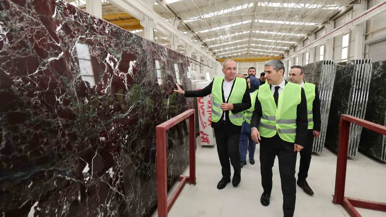 Roma döneminden bugüne uzanan taş ustalığı: Afyon mermeri dünya mimarisine yön veriyor