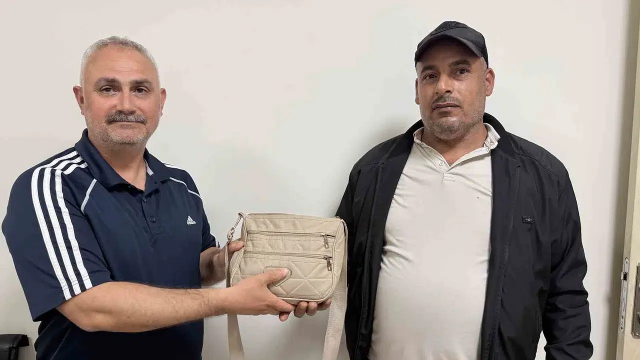 Emekli polisin vicdan sınavı: Piknik alanında bulduğu serveti sahibine ulaştırdı