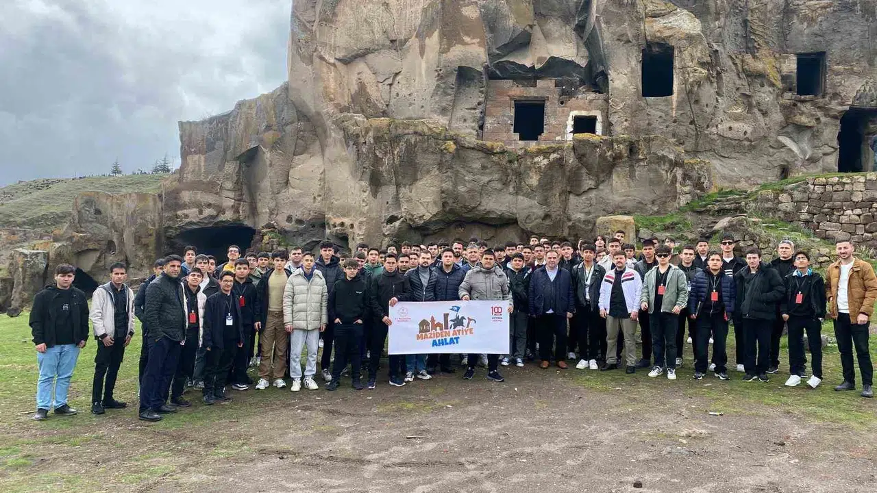 Gençler ata yurdunda buluşuyor: Kubbetü’l-İslam’da tarih ve kültür yolculuğu