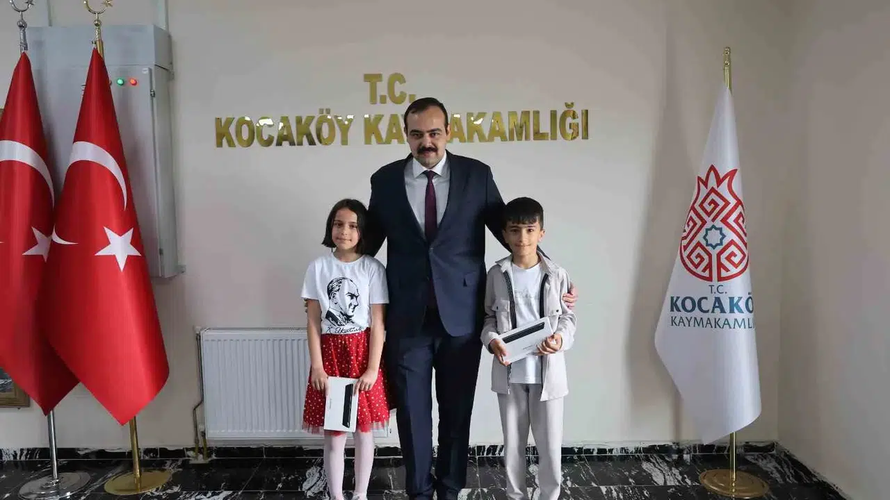 Kocaköy’de makam koltukları miniklere emanet: Geleceğin yöneticileri sertifikalarını aldı