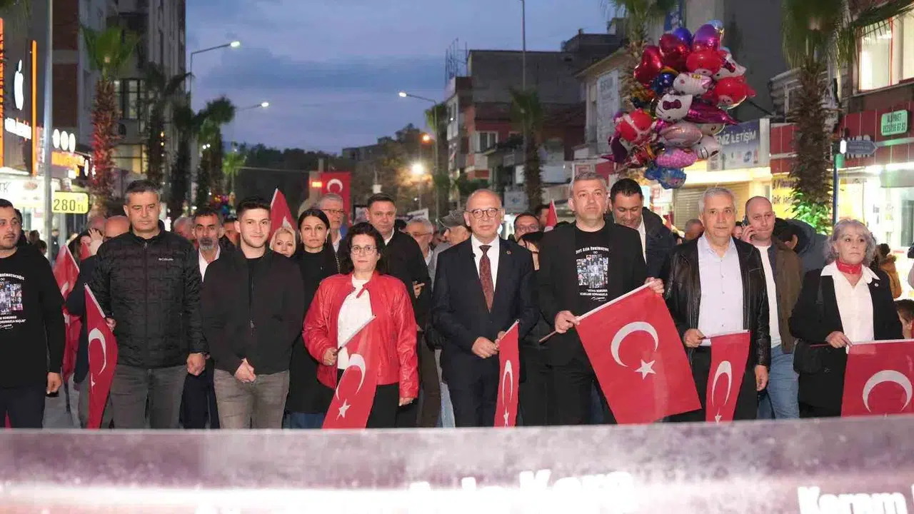 Turgutlu’da 23 Nisan’a buruk kutlama: Bayram coşkusu yerini derin bir saygı duruşuna bıraktı