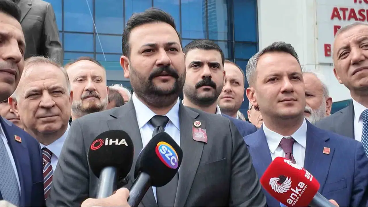 Ataşehir'de kritik oylama sonuçlandı: CHP'li Murat Güneş koltuğu devraldı