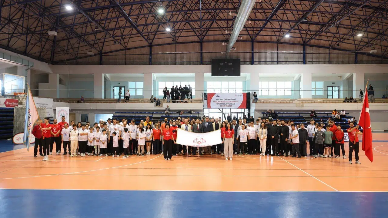 Engelleri aştılar, sahalarda devleştiler: Kayseri’de özel sporcuların büyük buluşması