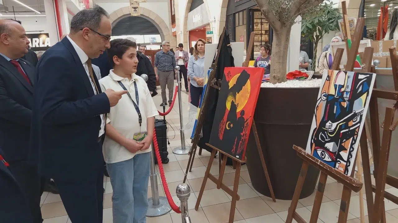 Fırçalar konuştu, hayaller tuvale yansıdı: Efeler’de sanat rüzgarı esti