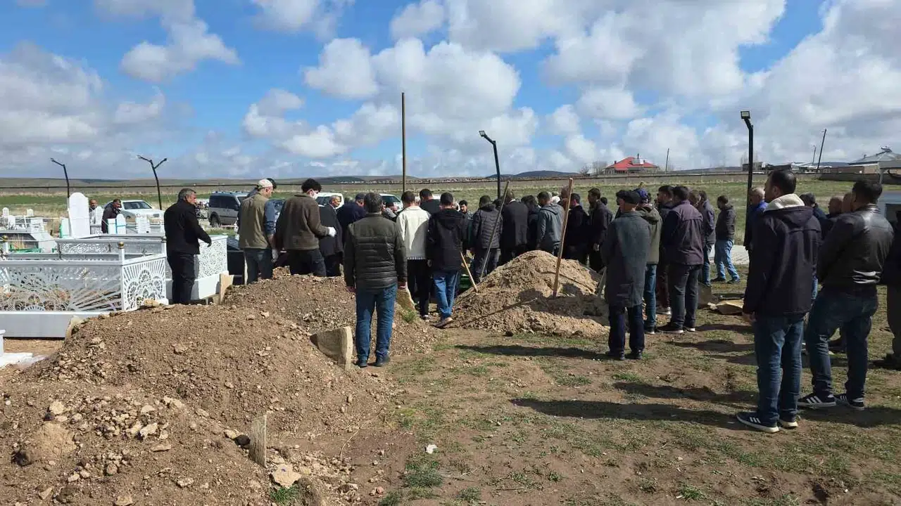 Oyun oynarken gelen acı son: 5 yaşındaki Hamza gözyaşlarıyla uğurlandı