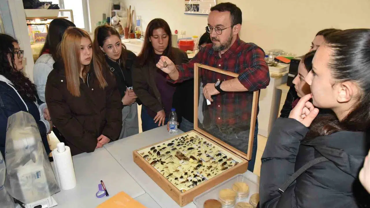 Geleceğin mesleklerini yerinde keşfettiler: Yığılcalı öğrenciler Düzce Üniversitesi kampüsünde