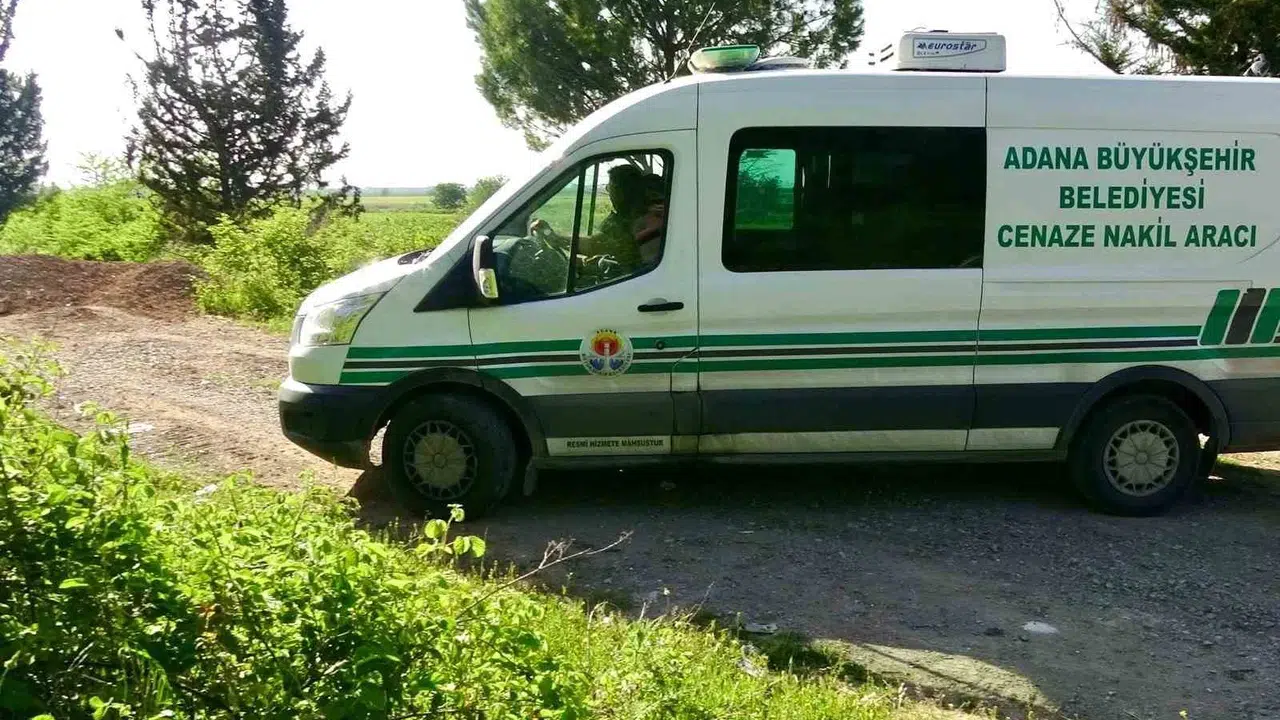 Adana'da ormanda dehşet: Yayılan ağır kokular korkunç gerçeği ortaya çıkardı