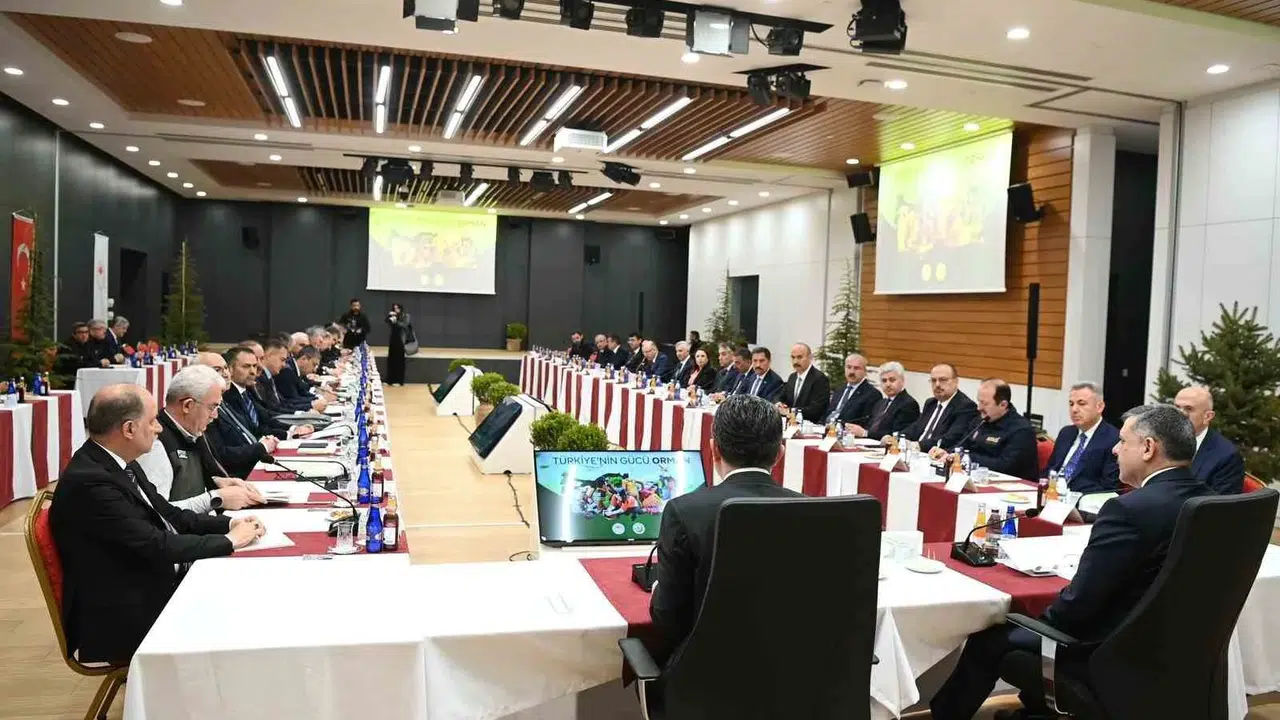 Bilecik’te orman yangınlarına karşı teyakkuz: Vali Sözer Ankara’daki kritik zirvede yerini aldı