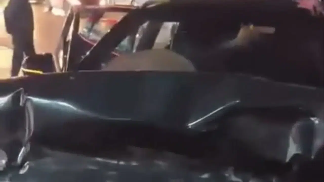 Bursa'da korkutan zincirleme kaza: Üç araçtan geriye sadece metal yığını kaldı