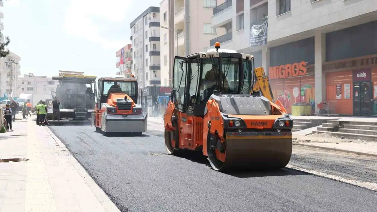 Mardin'de ulaşım seferberliği: Yollar baştan aşağı yenileniyor