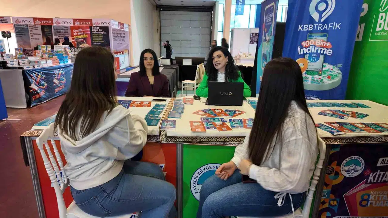 Kayseri’de kitap şöleni: Minik okurlar fuarın neşe kaynağı oldu