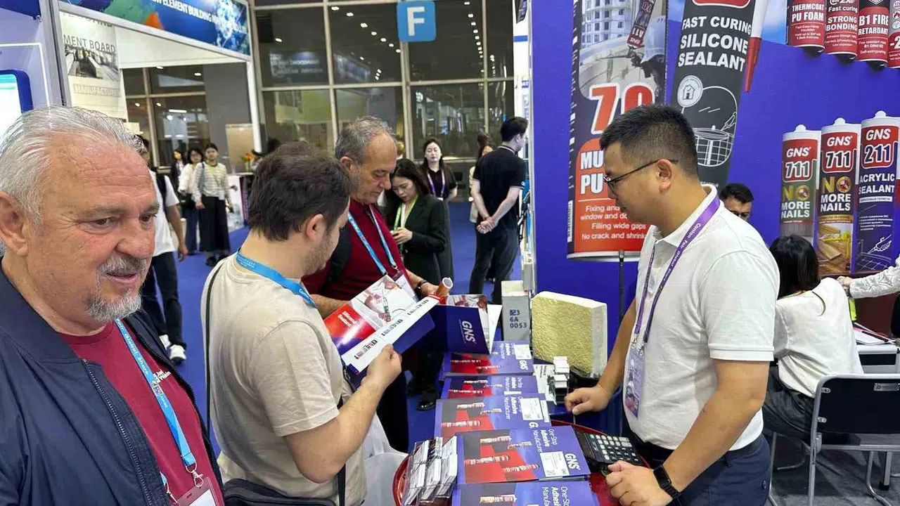 Denizli’nin ihracat rotası Çin’e çevrildi: 32 firma dev fuarda yeni pazarlar arıyor