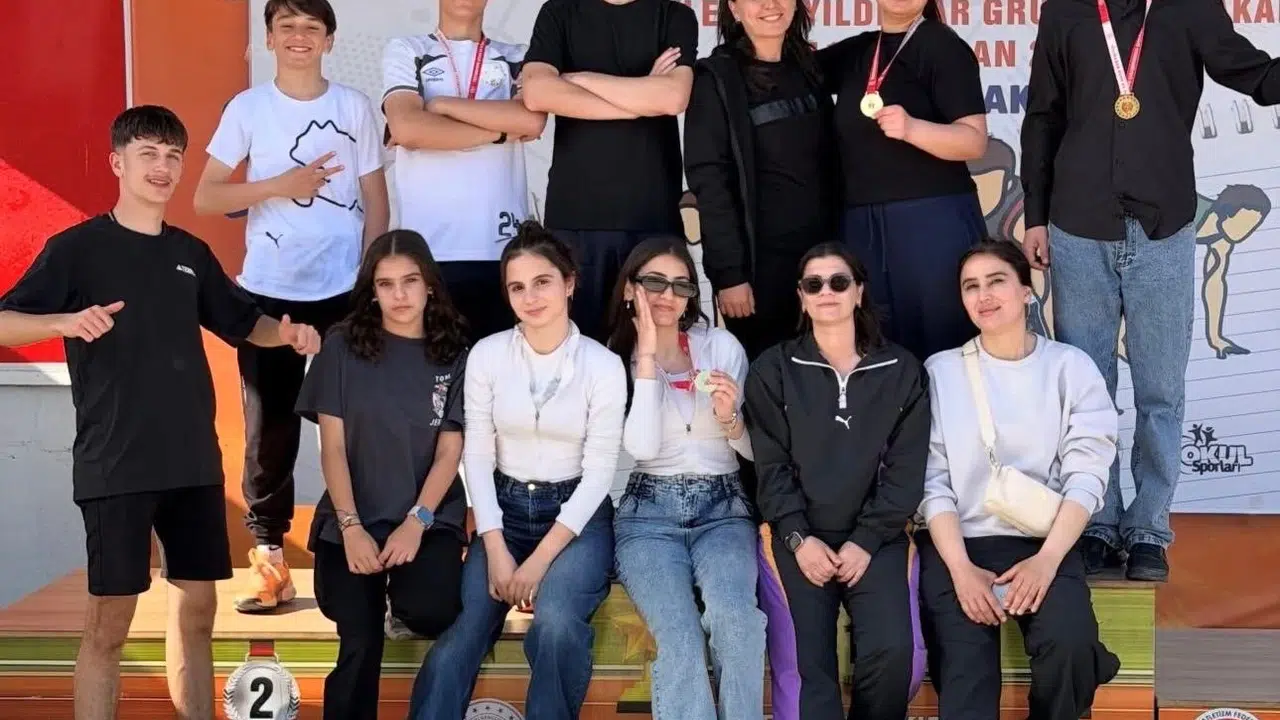 Elazığlı genç atletlerin büyük gururu: Türkiye finallerine damga vurdular