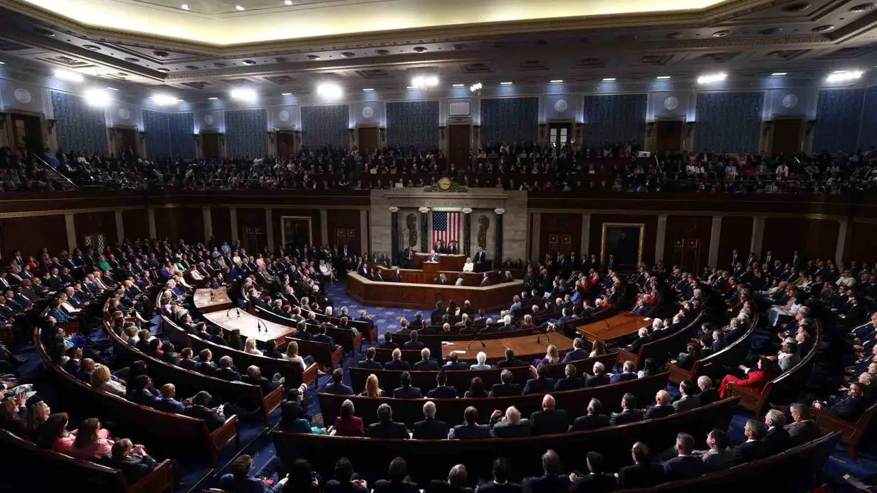 Kraliyetin Washington çıkarması: III. Charles ABD Kongresi’nde bir ilki gerçekleştirdi