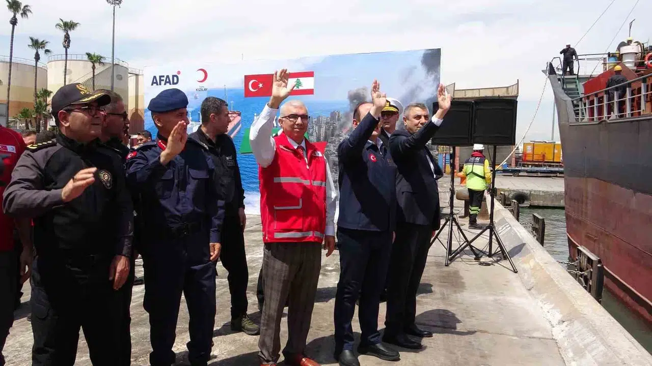 Türkiye'den Lübnan'a Umut Köprüsü: 730 Tonluk Yardım Gemisi Beyrut İçin Yola Çıktı