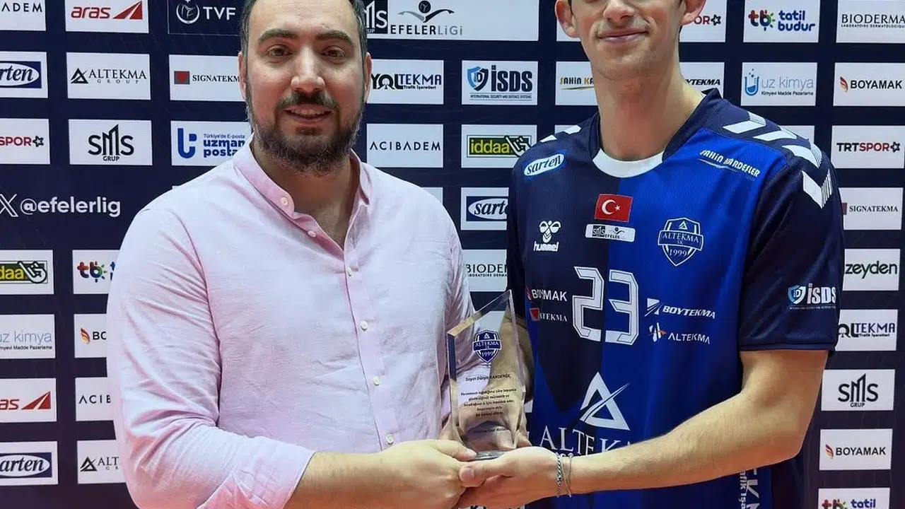 Altekma’da büyük veda: 7 isimle yollar ayrıldı, yönetimden vefalı uğurlama