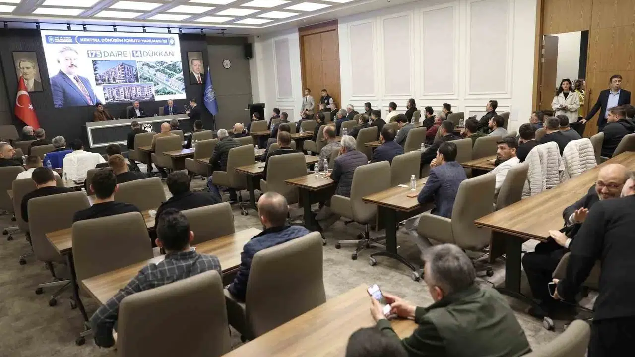 Melikgazi’de dönüşüm rüzgarı: 9 farklı noktada modern yaşam alanları yükseliyor