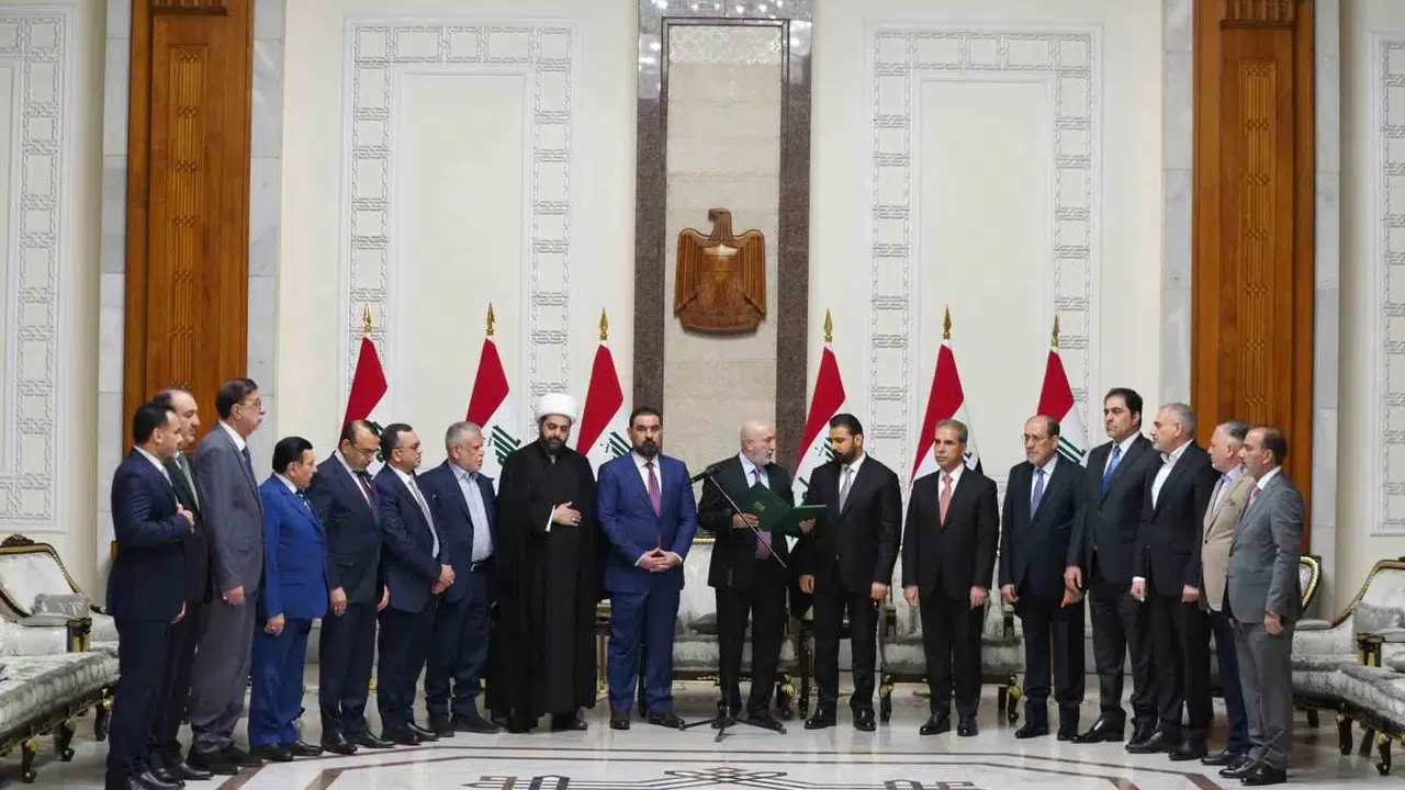 Irak'ta düğüm çözüldü: Yeni başbakan adayı Ali Zeydi görevine resmen başladı