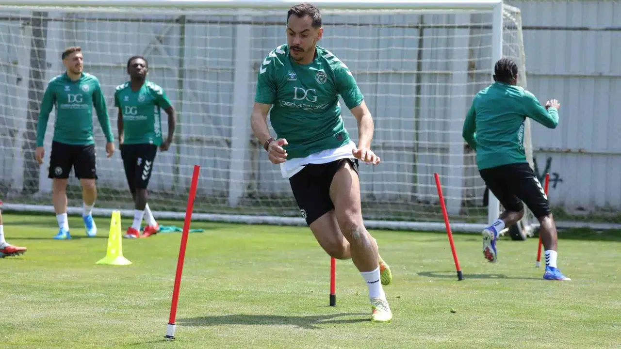 Konyaspor’da Rize mesaisi bitti: Hedef Karadeniz’den üç puanla dönmek