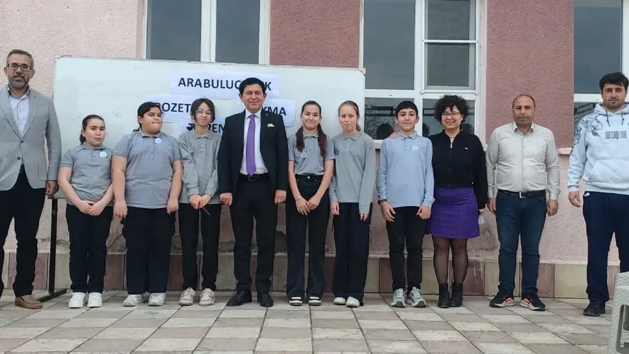 Yenipazar’da sıra dışı ders: Öğrenciler kavgaları sahneye taşıyıp barışın yolunu gösterdi